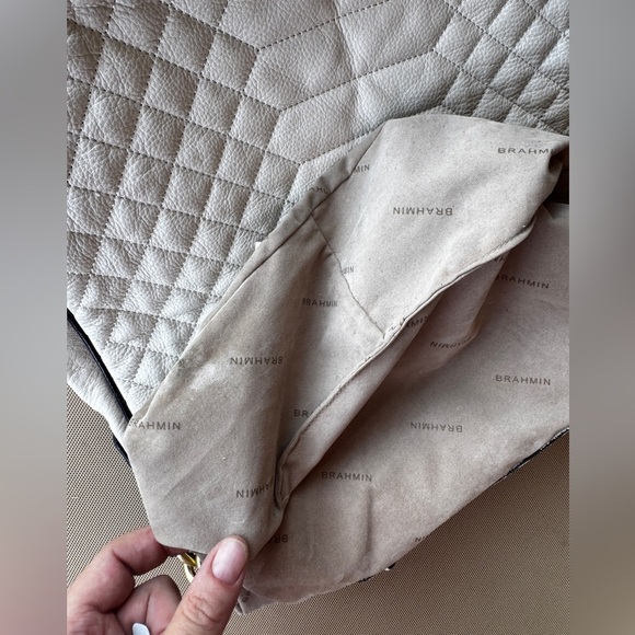 Brahmin Kathleen Crème Florentine LG Quilted Leather Slouchy Hobo/Tote - Picture 13 of 16